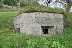 Ligne Maginot - VILLAROGER - HARICOT SUD 1 - (Blockhaus pour arme infanterie) - Vue des créneaux en face avant