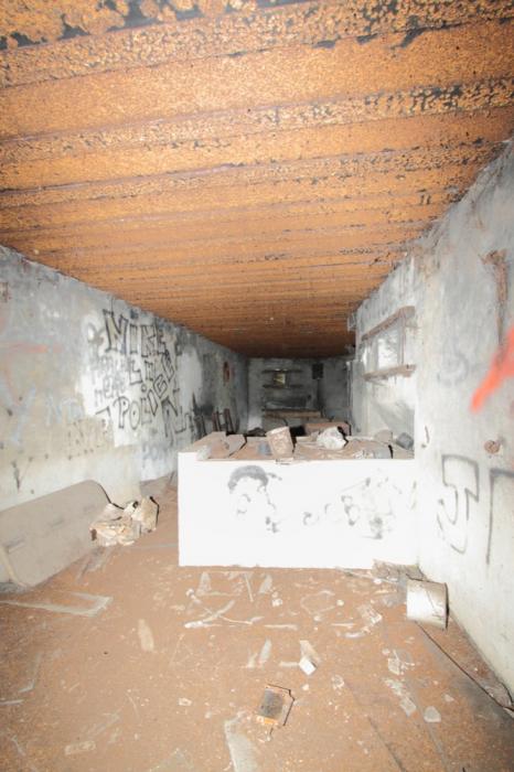 Ligne Maginot - OBSERVATOIRE Est des CERISIERS ( Blockhaus pour arme infanterie ) - Chambre de tir