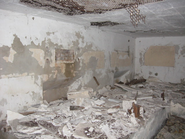 Ligne Maginot - ROHRBACH - (Stand de tir) - La casemate d'entrainement (Mitrailleuse Hotchkiss) avec des créneaux obturés - Christian LENHARD