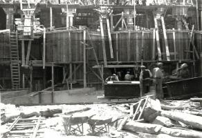 Ligne Maginot - ROQUEBRUNE - CORNILLAT - (Ouvrage d'artillerie) - Construction du bloc 3
Acheminement des embrasures des mortiers de 75