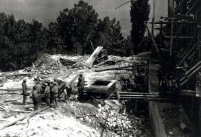 Ligne Maginot - ROQUEBRUNE - CORNILLAT - (Ouvrage d'artillerie) - Construction du bloc 3
Acheminement des embrasures des mortiers de 75