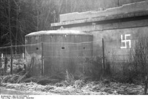Ligne Maginot - MOULIN NEUF - (Poste GRM - Maison Forte) - Vue de la Maison forte, coté route
