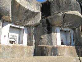 Ligne Maginot - SAINTE AGNES (SAG) - EO9 - (Ouvrage d'artillerie) - Bloc 2
Vue rapprochée des créneaux de 75