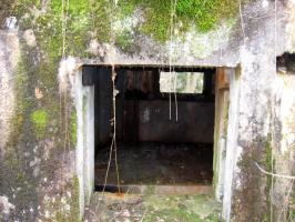 Ligne Maginot - HOLZSCHLAG 3 - (Blockhaus pour canon) - L'entrée du matériel