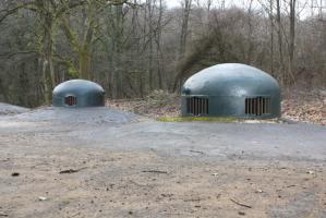 Ligne Maginot - LE CHESNOIS - CHENOIS - (Ouvrage d'artillerie) - Entrée mixte.
Cloches GFM modifiées pour l'évacuation des gaz d'échappement de l'usine électrique. Elles sont situées sur le bloc 7 - Entrée mixte.