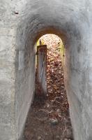 Ligne Maginot - PA DU CARREFOUR 252-3 - (Blockhaus pour arme infanterie) - Vue vers l’extérieur et la porte d'entrée.