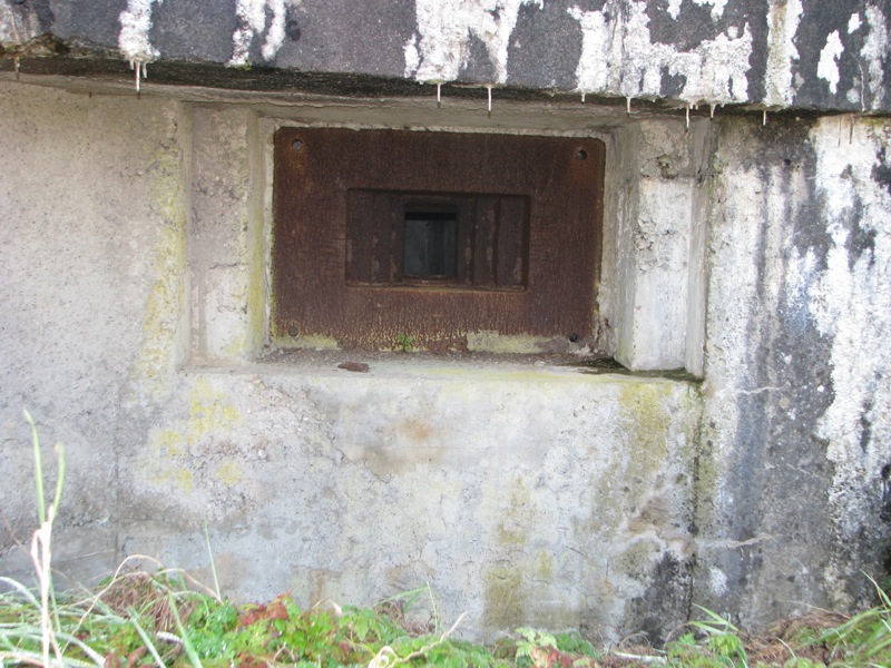Ligne Maginot - Vue extérieur d'un des créneau mitrailleuse - Vue extérieur d'un des créneau mitrailleuse