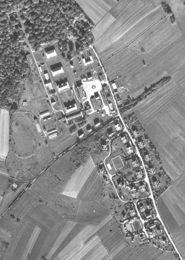 Ligne Maginot - CATTENOM - (Camp de sureté) - Vue aérienne du camp
Prise de vue datant de 1966.