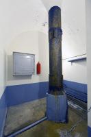 Ligne Maginot - SCHOENENBOURG - (Ouvrage d'artillerie) - Entrée de câbles téléphoniques
Les câbles téléphoniques pénétraient dans l'ouvrage par deux forages depuis la surface. Ces forages débouchent au niveau de locaux contiguës à la galerie principale.
