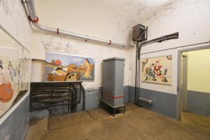 Ligne Maginot - SCHOENENBOURG - (Ouvrage d'artillerie) - Central téléphonique de l'ouvrage en 2013
Local chambrée