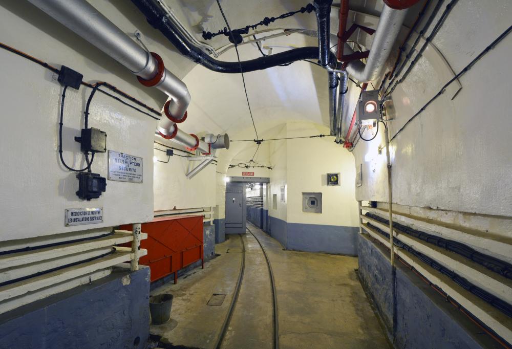 Ligne Maginot - SCHOENENBOURG - (Ouvrage d'artillerie) - Bas de l'entrée munitions
Blockhaus de défense intérieure et porte blindée