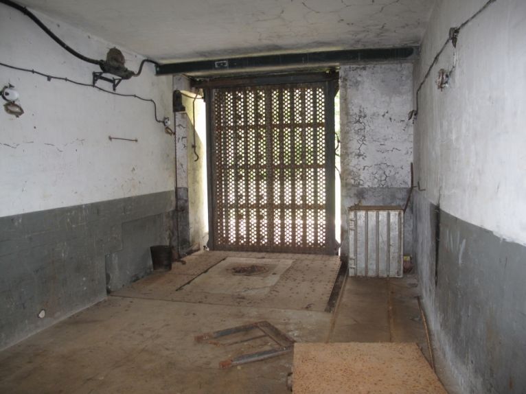 Ligne Maginot - SAPEY - (Ouvrage d'artillerie) - Le hall d'entrée