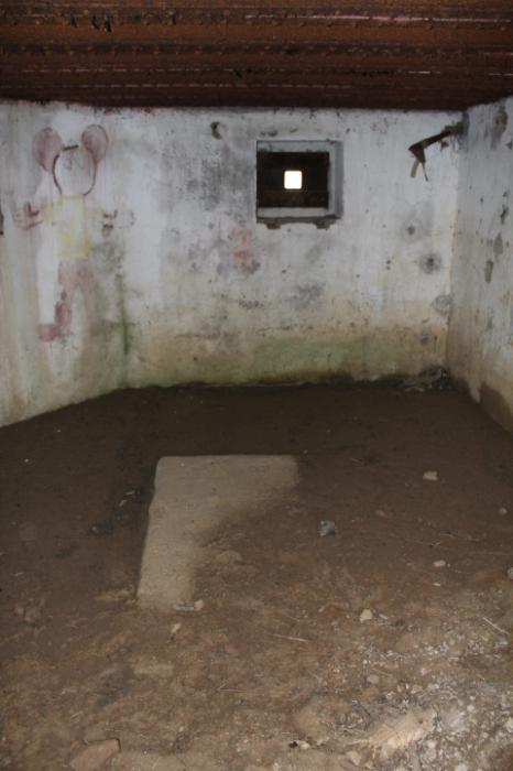 Ligne Maginot - BARRAGE 1 - (Blockhaus pour arme infanterie) - Socle du groupe électrogène
