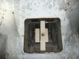 Ligne Maginot - PLATE LOMBARDE - (Ouvrage d'infanterie) - Bloc 2
Cloche Pamart
L'un des créneaux modifiés pour Fusil Mitrailleur