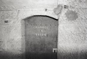 Ligne Maginot - TETE DE CHIEN - FORT MASSENA (6° BIE - 157° RAP) - (Position d'artillerie préparée) - L'intérieur de la casemate d'artillerie Mougin