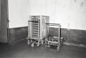 Ligne Maginot - BARBONNET (BT) - (Ouvrage d'artillerie) - Bloc 2
Casiers à munitions et chariots de manutention