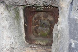 Ligne Maginot - SINGLING OUEST - (Casemate d'infanterie) - Créneau type FM B pour FM 24/29 assurant la défense e l'entrée