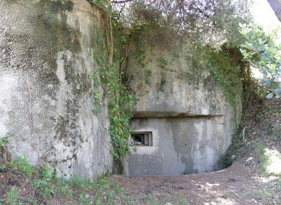 Ligne Maginot - ROQUEBRUNE - CORNILLAT - (Ouvrage d'artillerie) - Bloc 4