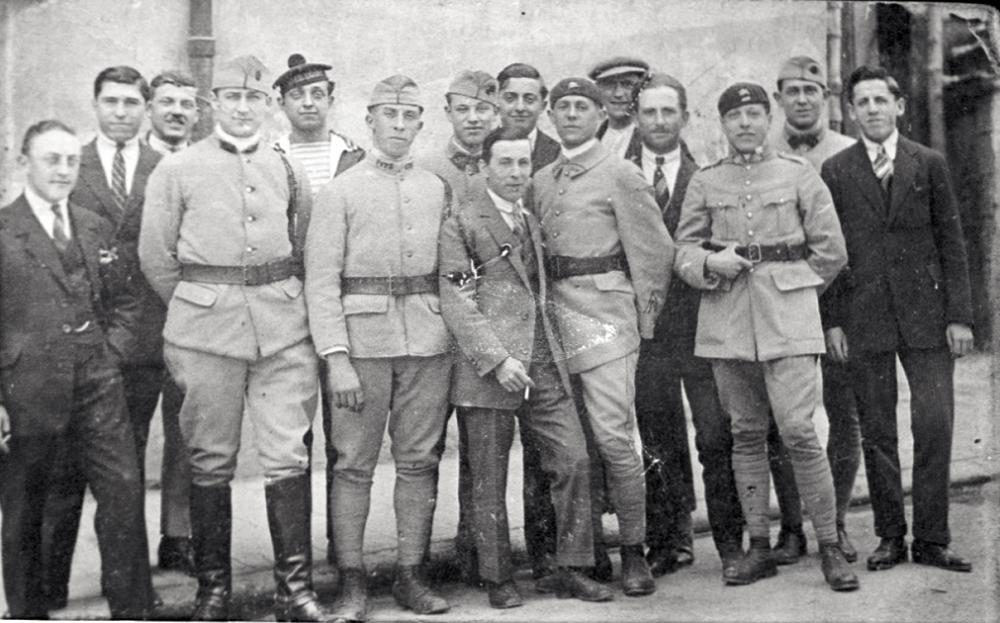 Ligne Maginot - PA DE CASTELLAR 5 - (Abri) - La troupe
Photo de M LAURENTI ayant participé à la construction des blocs puis aux combats de 1940