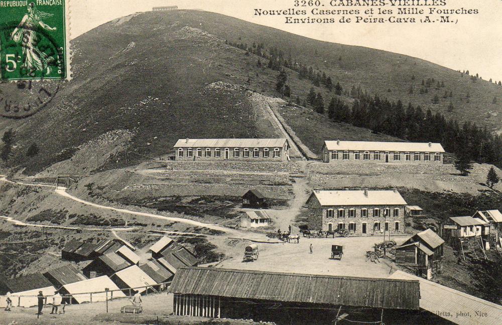 Ligne Maginot - CABANES VIEILLES - (Casernement) - Carte Postale
Le camp en construction