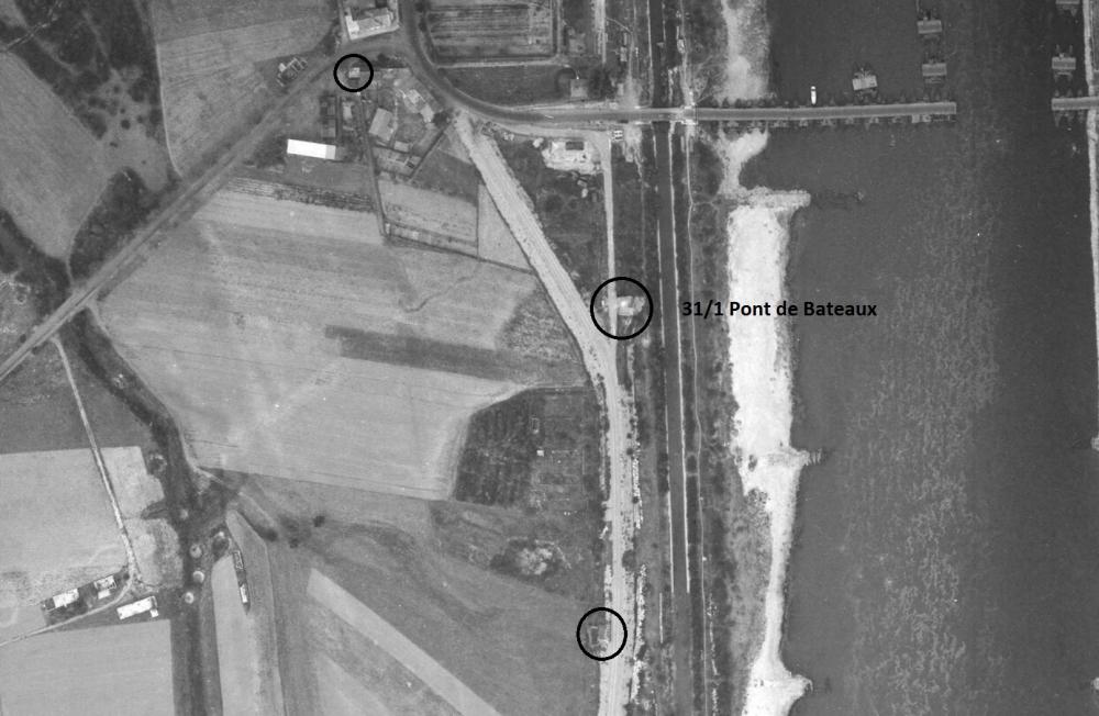 Ligne Maginot - PONT DE BATEAU OUEST 2 - (Blockhaus pour arme infanterie) - Le bloc est en haut de la photo - IGN - Géoportail 1947