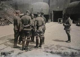 Ligne Maginot - KOBENBUSCH  - A13 - (Ouvrage d'artillerie) - Photo prise lors de la reddition de l'ouvrage
