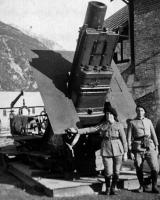 Ligne Maginot - POET MORAND (154° RAP - 6° BIE) - (Position d'artillerie préparée) - L'une des pièces ayant tiré sur le Fort du Chaberton