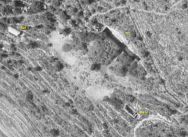 Ligne Maginot - LA TURBIE 1 - (Abri) - L'abri est visible en haut et à gauche de la photo. Un abri similaire est en construction au sud-est du PC