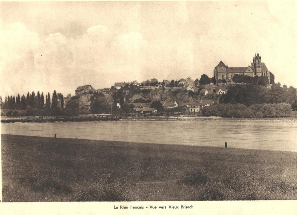 Ligne Maginot - FESSENHEIM - (Camp de sureté) - Livret de photos du casernement de sureté de Fesseheim et du détachement du 42° RIF qui l'occupait en février 39
Le Rhin Français, vue vers Vieux-Brisach