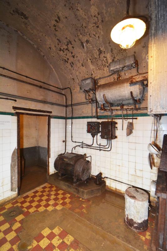Ligne Maginot - LA FERTE - (Ouvrage d'infanterie) - Système de mise en pression du gasoil pour la cuisinière 