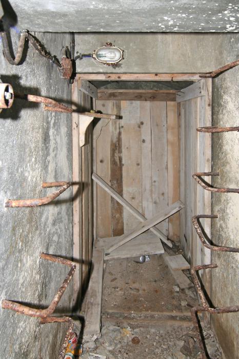 Ligne Maginot - PLATE LOMBARDE - (Ouvrage d'infanterie) - Bloc 4
Observatoire
En bas du bloc, accès au puits