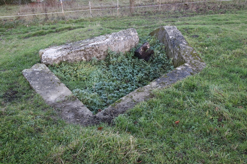 Ligne Maginot - LANGENSOULTZBACH OUEST 1 - (Cuve pour arme d'infanterie) - Cuve pour fusil-mitrailleur - GRUBER Franck