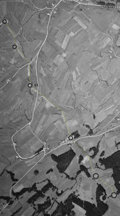 Ligne Maginot - C1 - LES ESSARTS - (Casemate d'infanterie - Double) - On distingue bien la trace de l'obstacle antichar, et les chantiers de fouille des différentes casemates STG de la ligne CEZF.