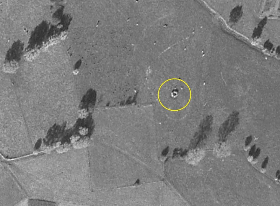 Ligne Maginot - BEF 418 - FOSSE TREHOIRE Nord (Blockhaus pour arme infanterie) - Cette photo montre que seuls les murs sont montés. La dalle de toit est absente. - IGN - Géoportail 1967