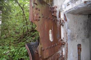 Ligne Maginot - AMODON - (Abri) - La porte blindée endommagée