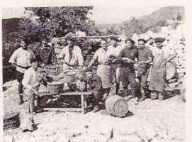 Ligne Maginot - COL DES BANQUETTES (EO7) - (Abri actif) - Approvisionnement en eau à la source prés de l'ouvrage