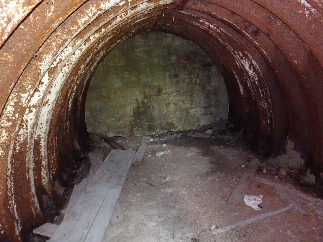 Ligne Maginot - PC de Téting-sur-Nied Sud - PC de Téting Sud
PC de Sous-Quartier
Téting-sur-Nied
Intérieur de l'alvéole de droite