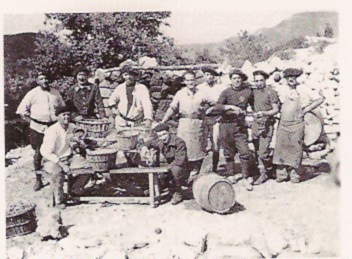 Ligne Maginot - COL DES BANQUETTES (EO7) - (Abri actif) - Approvisionnement en eau à la source prés de l'ouvrage