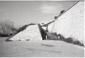 Ligne Maginot - TETE DE CHIEN - FORT MASSENA (6° BIE - 157° RAP) - (Position d'artillerie préparée) - Fossé partant sur la gauche de la première entrée.