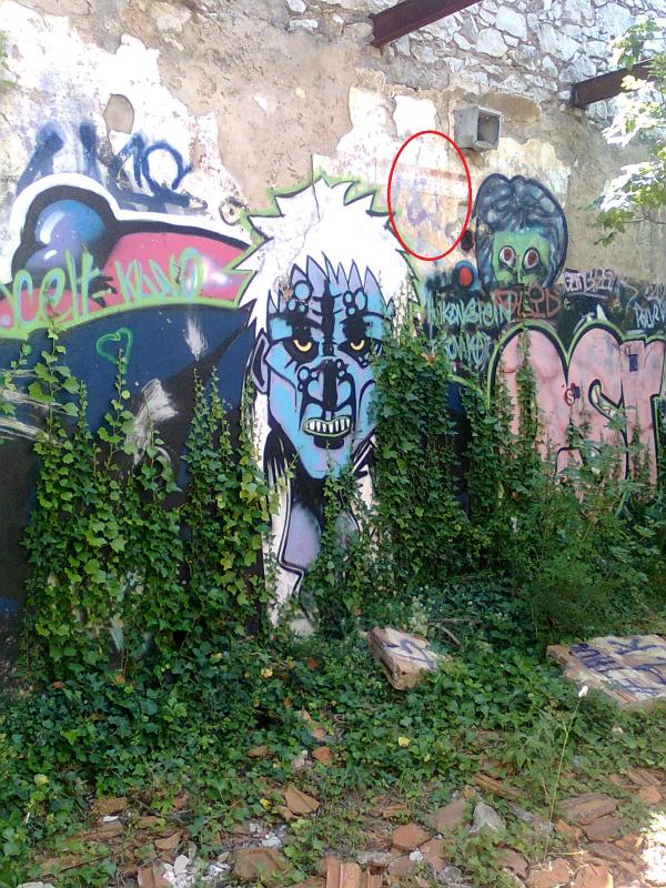 Ligne Maginot - Tête de Chien (casernements) - Traces des fresques en 2016: côté 58° Demi Brigade de Forteresse.