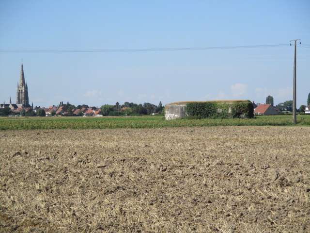 Ligne Maginot - A2 - HONDSCHOOTE - (Blockhaus lourd type STG / STG-FCR - Double) - Le blockhaus A 2 - Hondschoote situé dans cet environnement.