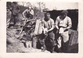 Ligne Maginot - LANGHEP SUD - (Casemate d'infanterie - Simple) - C'est par déduction , mais avec toutes réserves que je vous propose plusieurs photos de ce qui devait être l’équipage du Langhep sud. La ' cabane'
