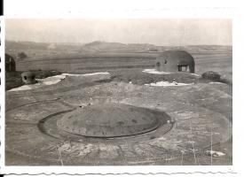Ligne Maginot - MICHELSBERG - A22 - (Ouvrage d'artillerie) - Bloc 3
Tourelle de mortiers de 81 mm et cloches GFM