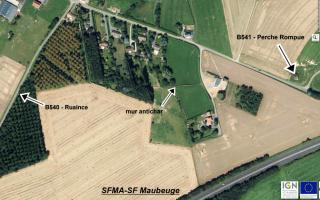 Ligne Maginot - PERCHE ROMPUE (Obstacle antichar) - Le mur se trouve dans la perspective du blockhaus B540