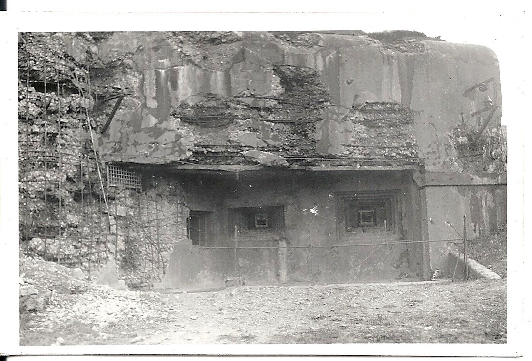 Ligne Maginot - MICHELSBERG - A22 - (Ouvrage d'artillerie) - Le bloc 2 endommagé par les troupes allemandes - Inconnu