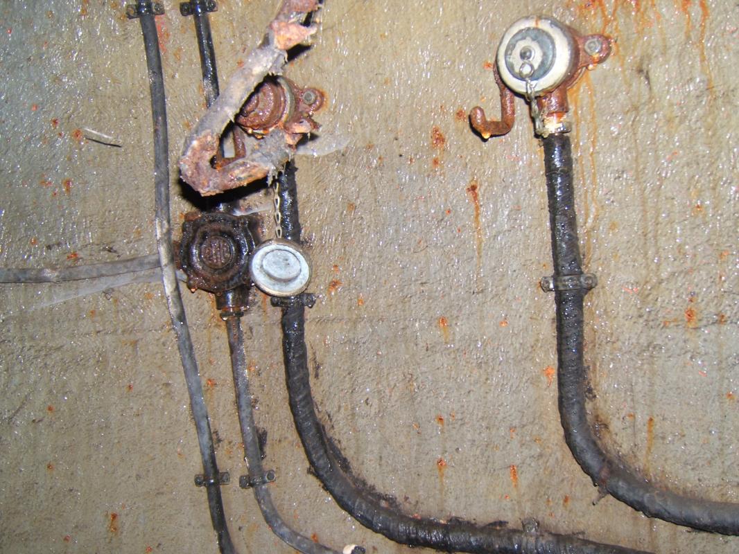 Ligne Maginot - LA FERTE - (Ouvrage d'infanterie) - Bloc 2
Cloche VDP
Prises téléphoniques