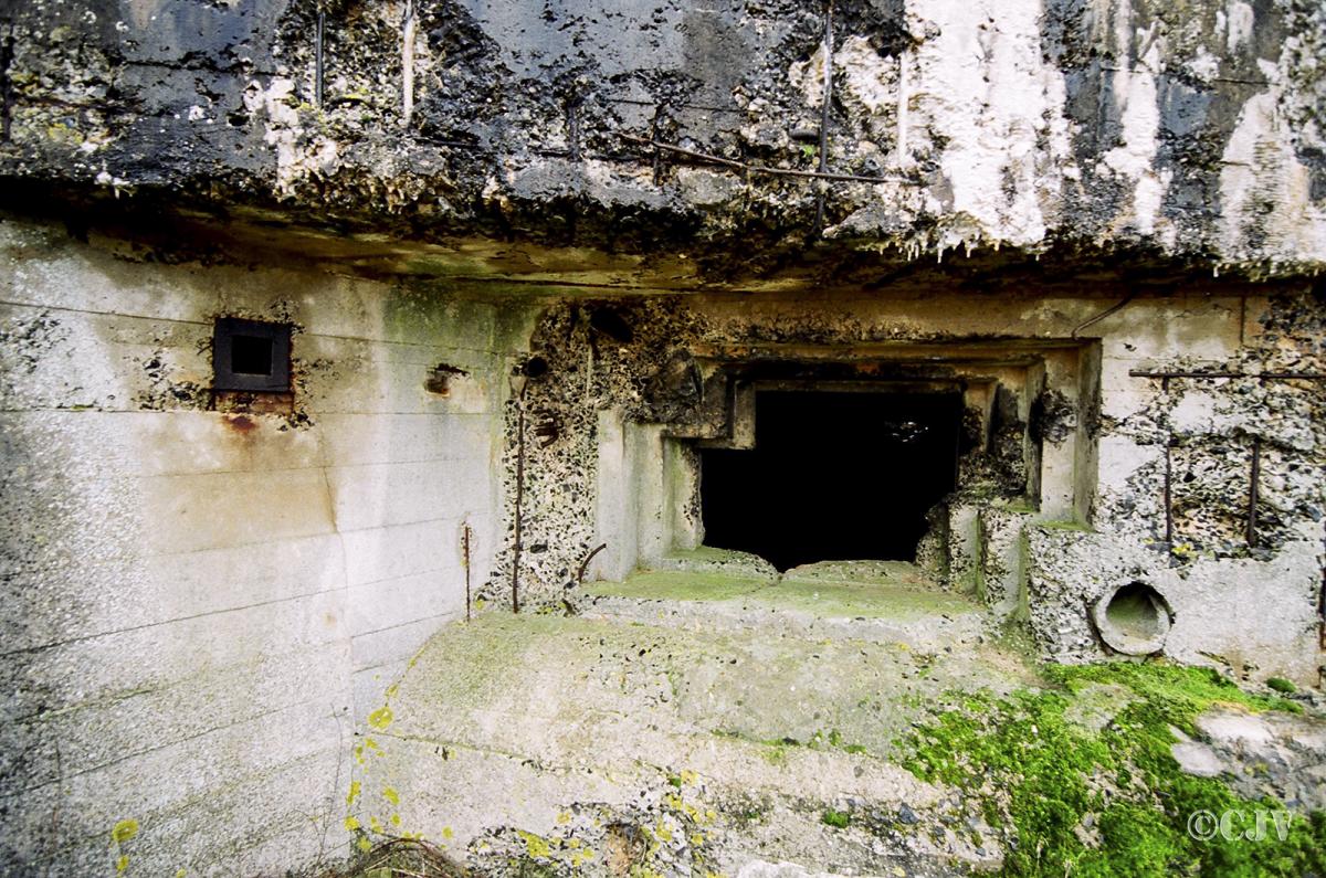 Ligne Maginot - CEZF-3 - SAINT HILAIRE - (Casemate d'infanterie - double) - 
