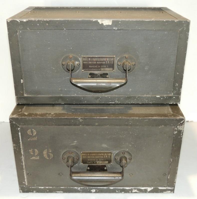 Ligne Maginot - Poste de radio ER 12 - Le poste de radio et la valise d'accessoires 