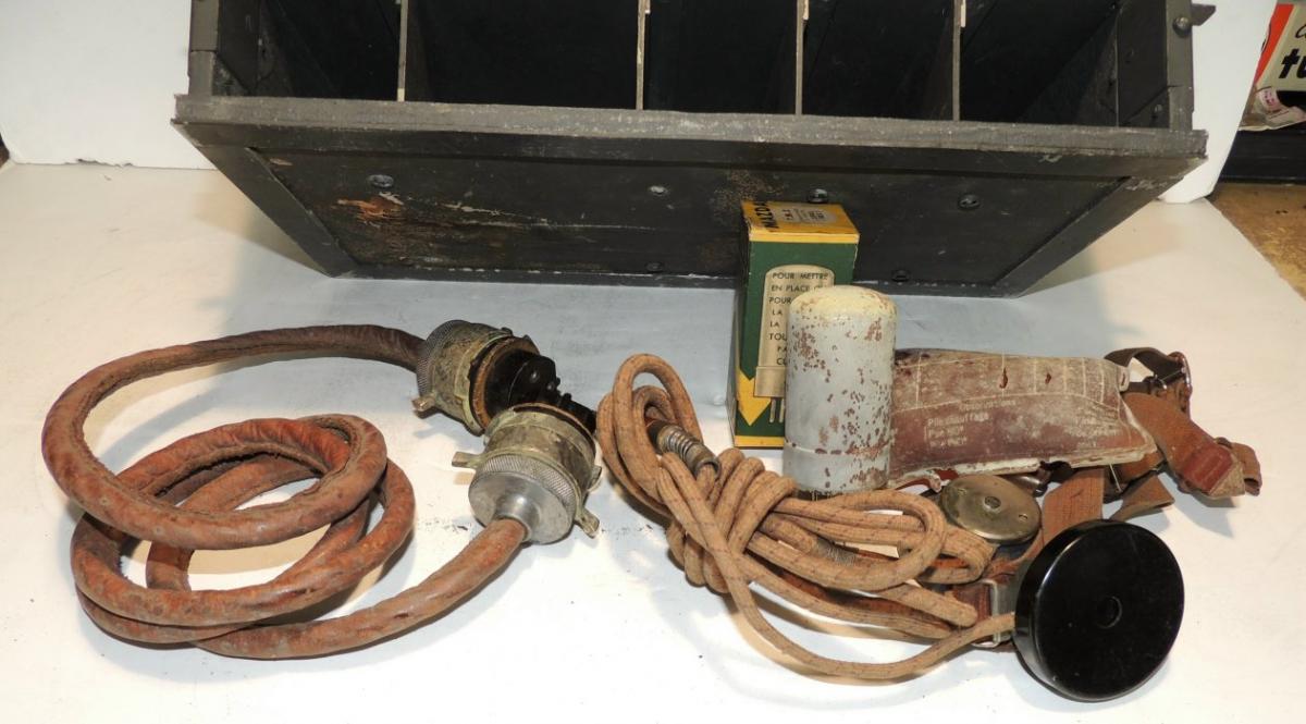 Ligne Maginot - Poste de radio ER 12 - La valise d'accessoires du poste ER 12