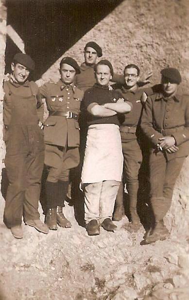 Ligne Maginot - COL DES BANQUETTES (EO7) - (Abri actif) - Une partie de l'équipage de l'ouvrage